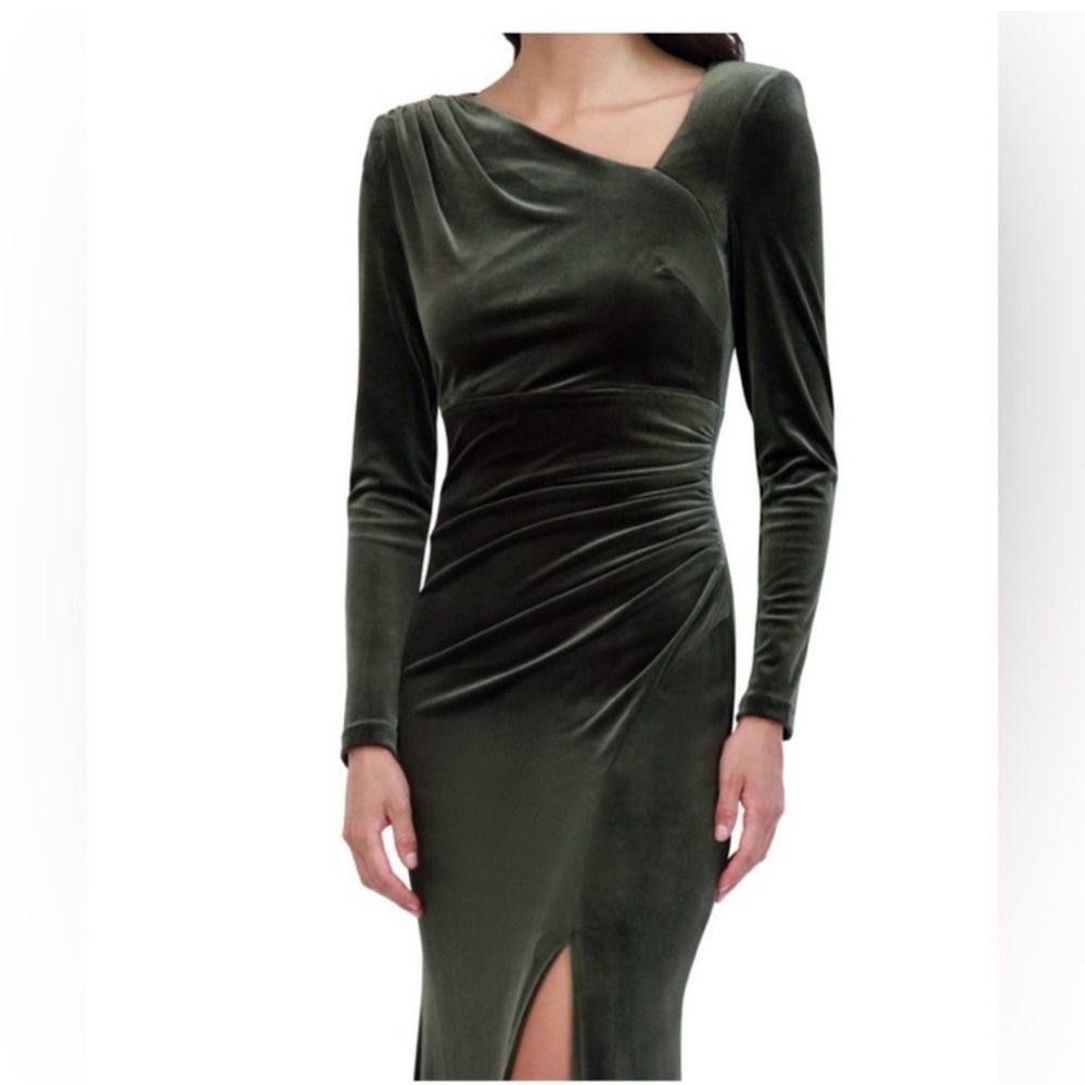 Eliza J Green Velvet evening Dress- Used size 8